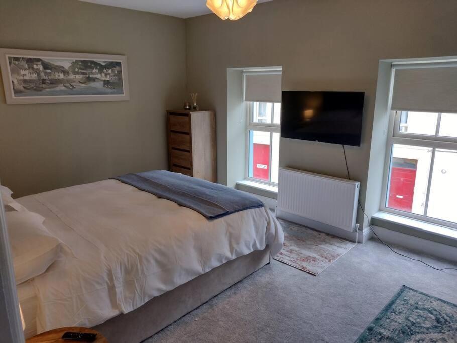 White Birds Townhouse In Sligo Town Center Apartment Exterior photo